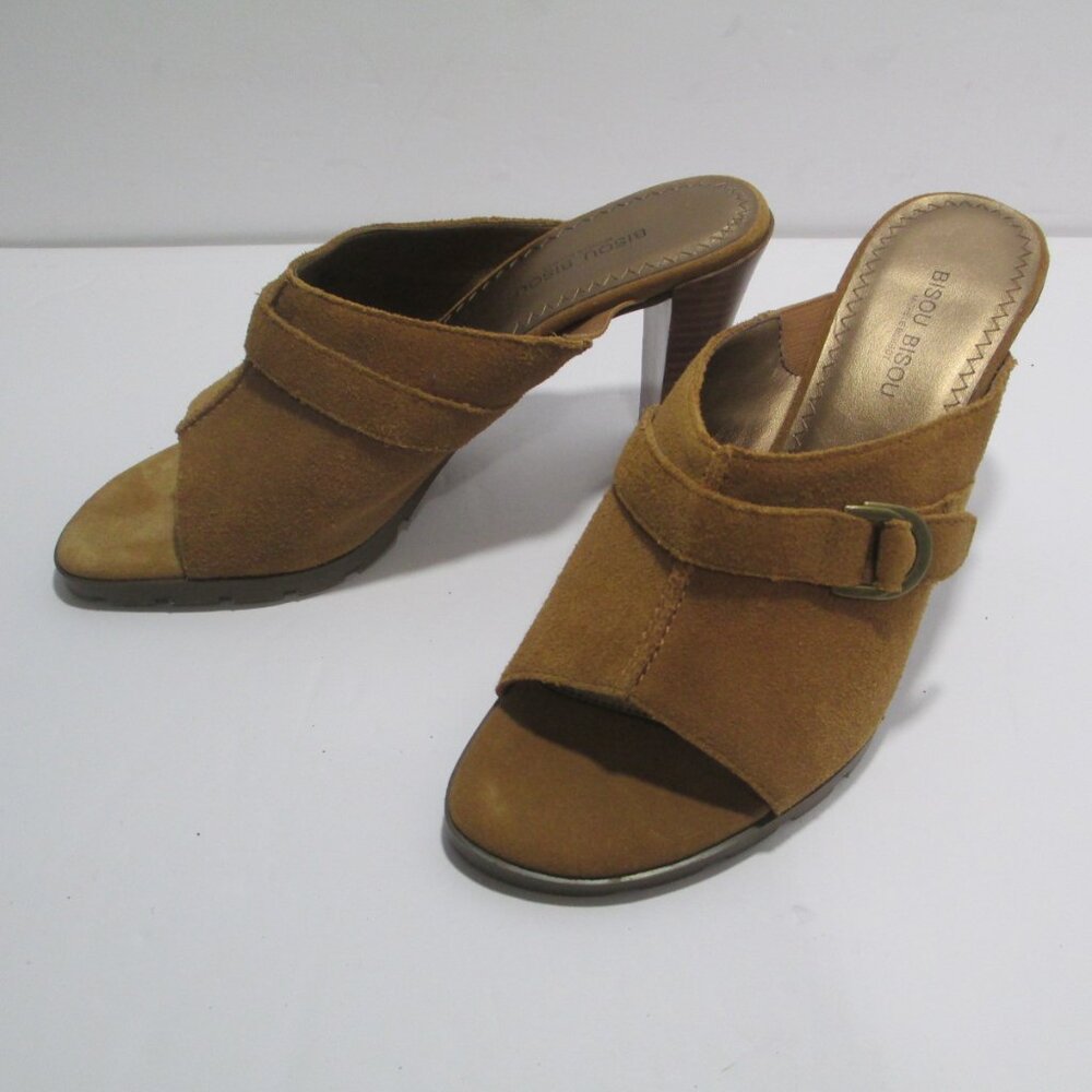 Bisou Bisou Suede Sandals Womens 8.5 Tan Slip On Pumps LKNEW